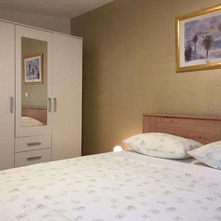 One-Bedroom Apartment, Wifi, Airco, Parking, Washing Machine, Grill Medulin Exterior foto